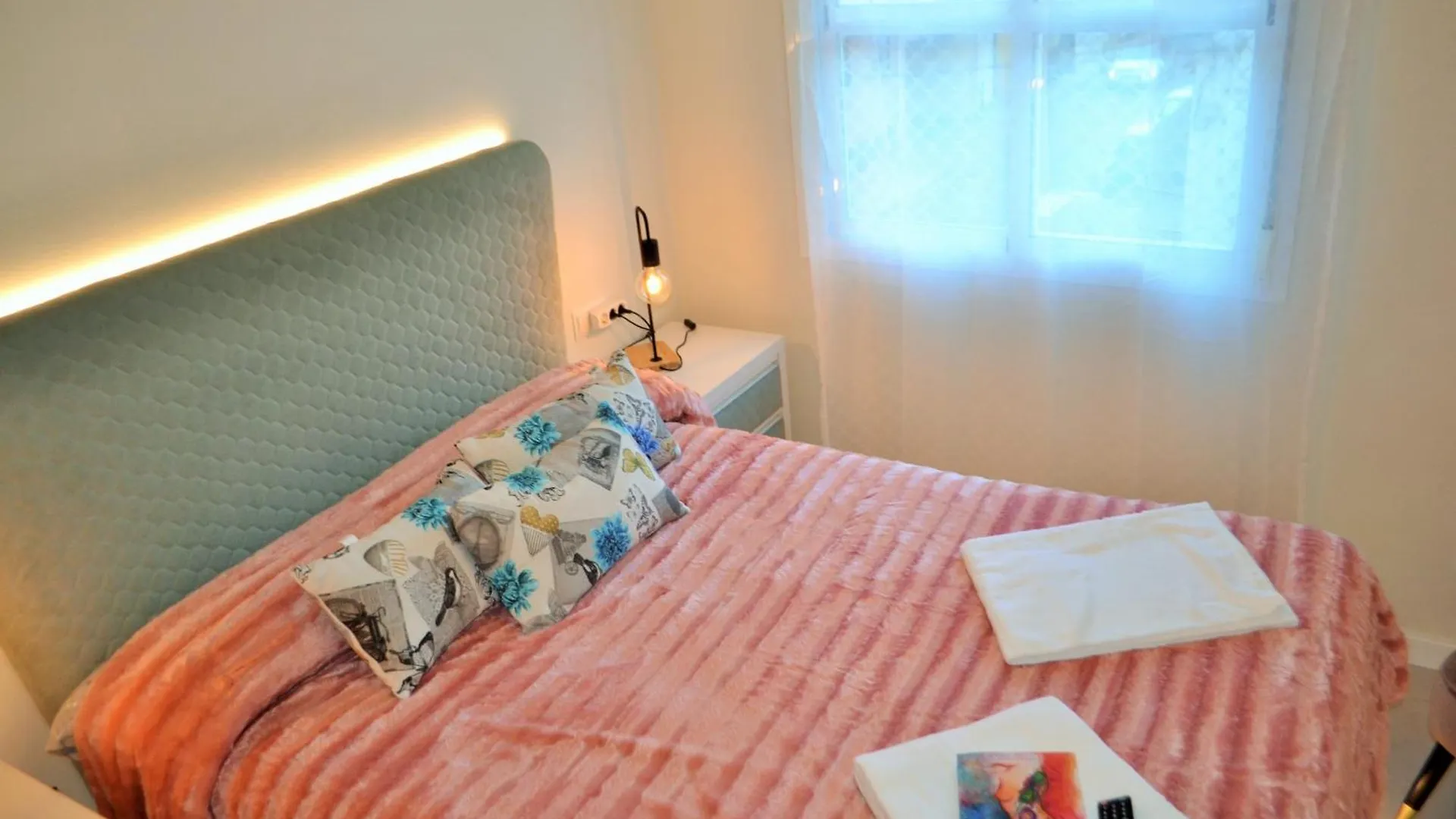 Centro Hospitales Saturno Apartment Malaga